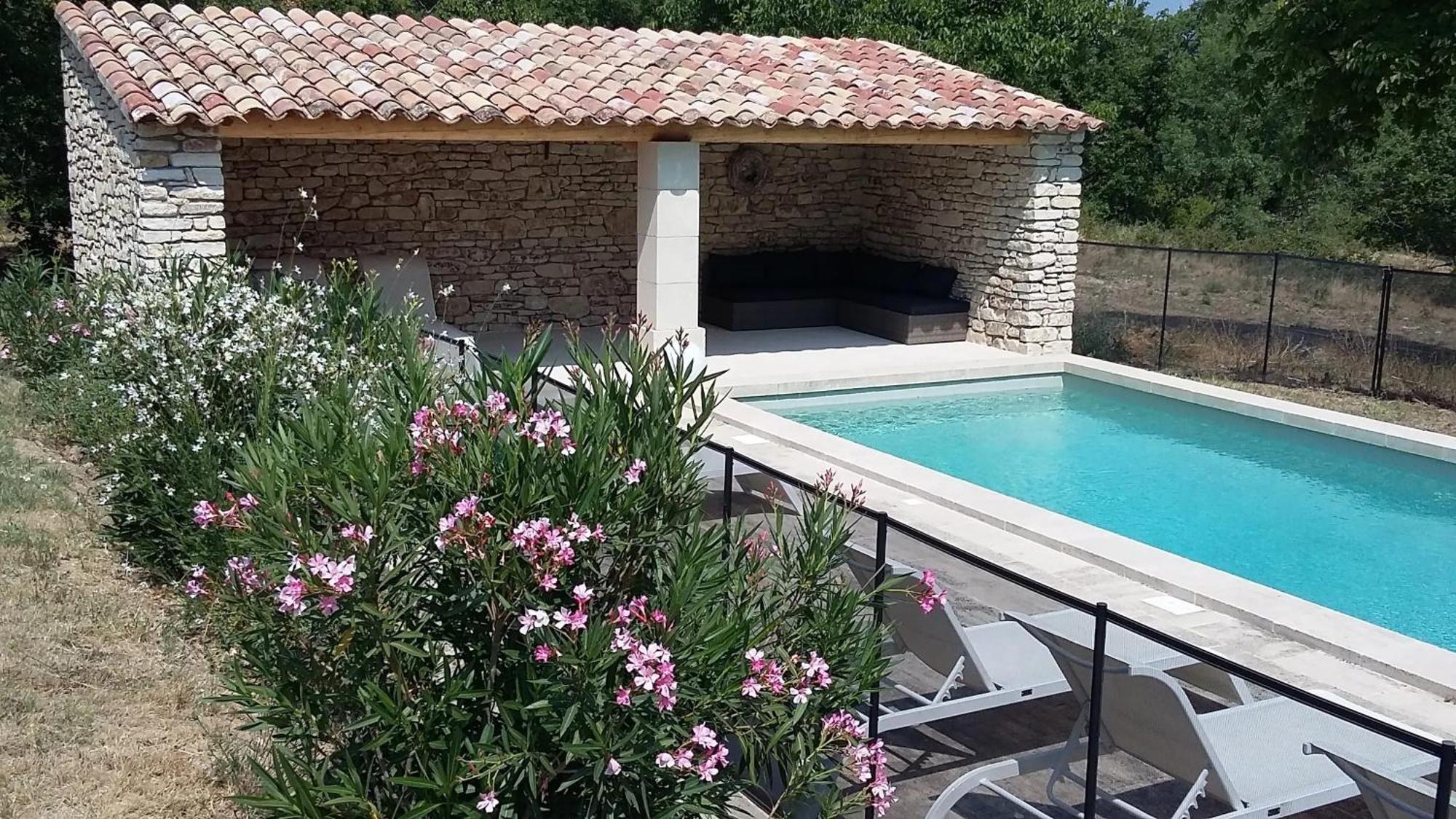 Villa Spacieuse Avec Jardin A Saignon Exterior photo